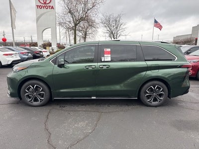 2026 Toyota Sienna Platinum 7 Passenger