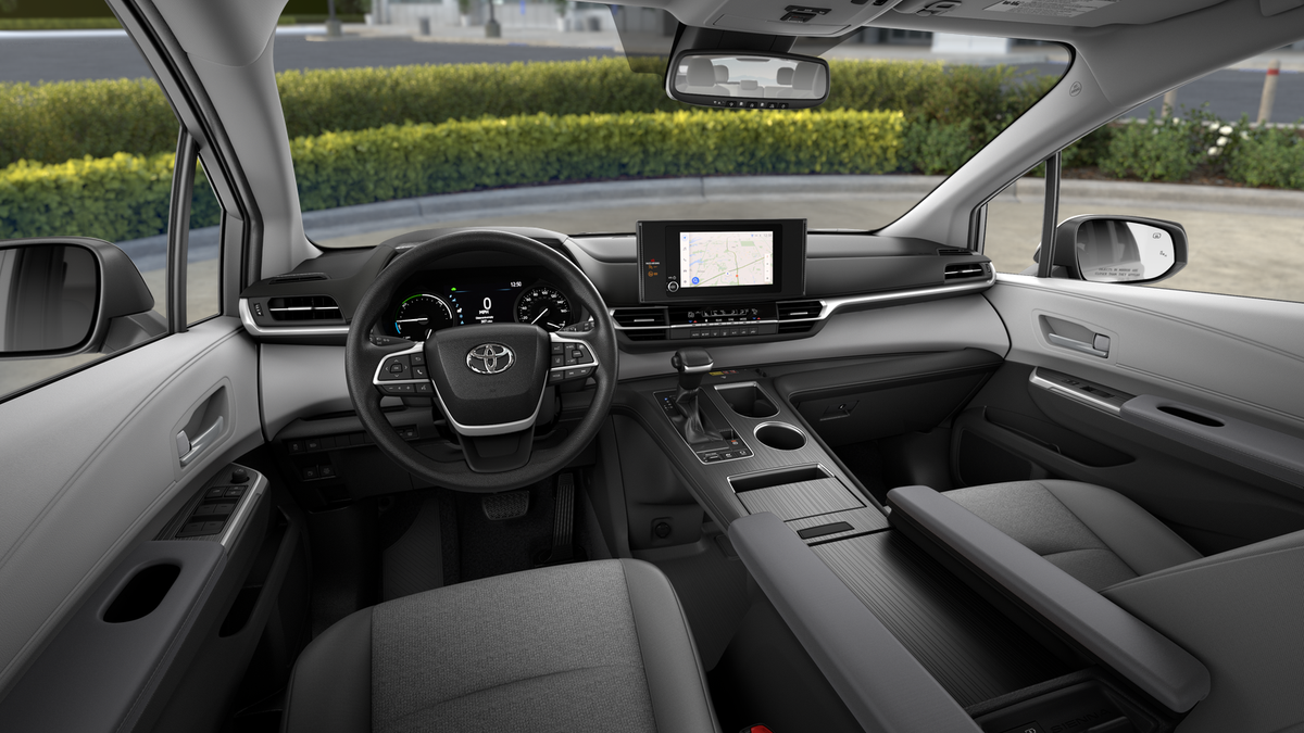 2026 Toyota Sienna LE 8 Passenger
