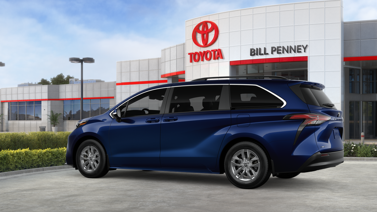 2026 Toyota Sienna LE 8 Passenger
