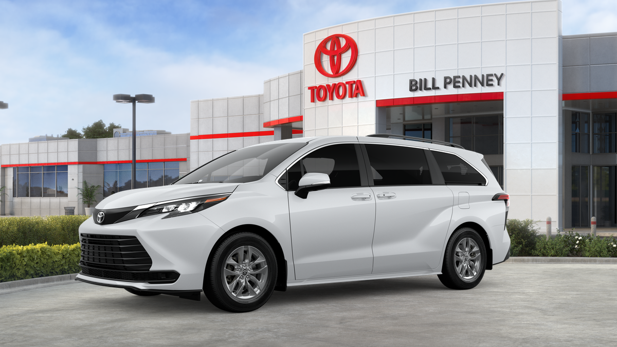 2026 Toyota Sienna LE 8 Passenger