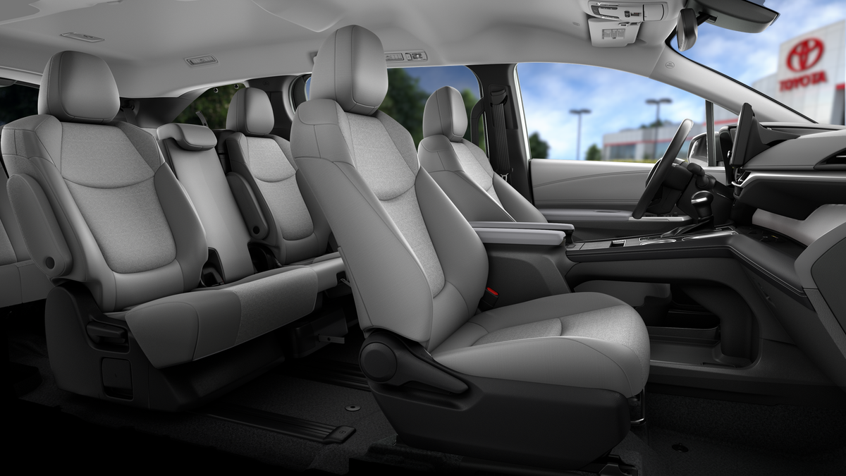 2026 Toyota Sienna LE 8 Passenger