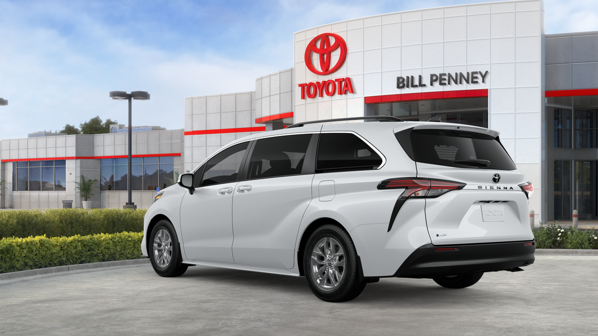 2026 Toyota Sienna LE 8 Passenger
