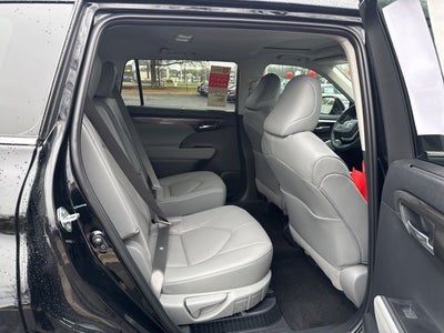 2026 Toyota Highlander Hybrid Limited