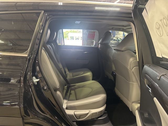 2026 Toyota Highlander Hybrid Limited