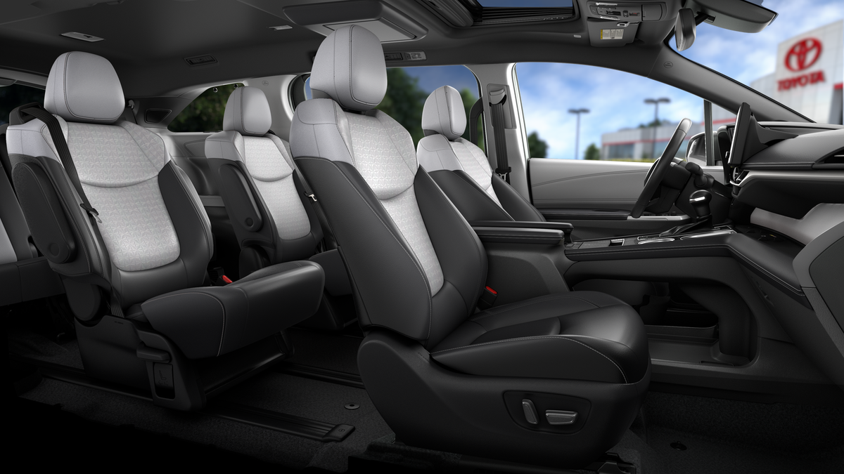 2026 Toyota Sienna XSE 7 Passenger