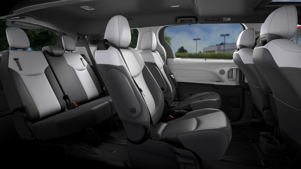 2026 Toyota Sienna XSE 7 Passenger
