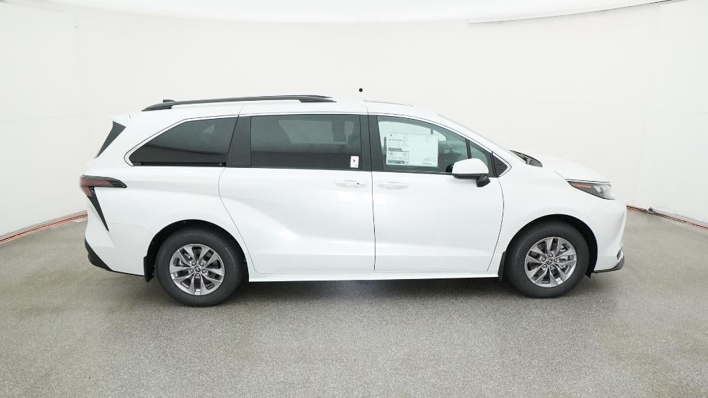 2026 Toyota Sienna XLE 7 Passenger