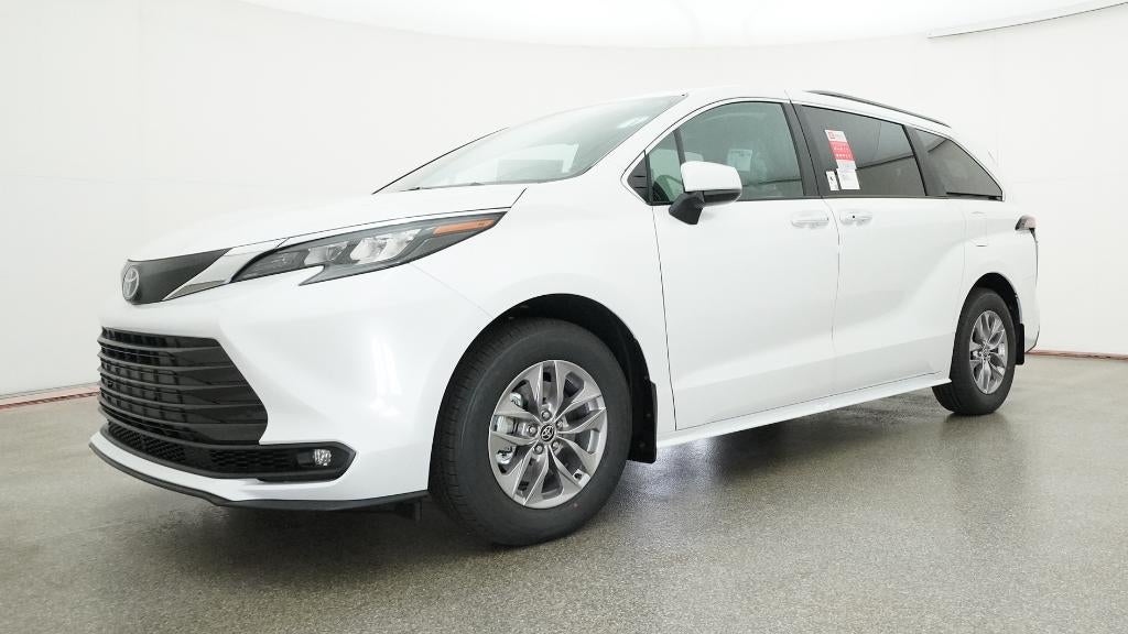 2026 Toyota Sienna XLE 7 Passenger