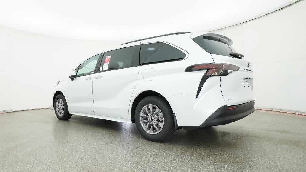2026 Toyota Sienna XLE 7 Passenger