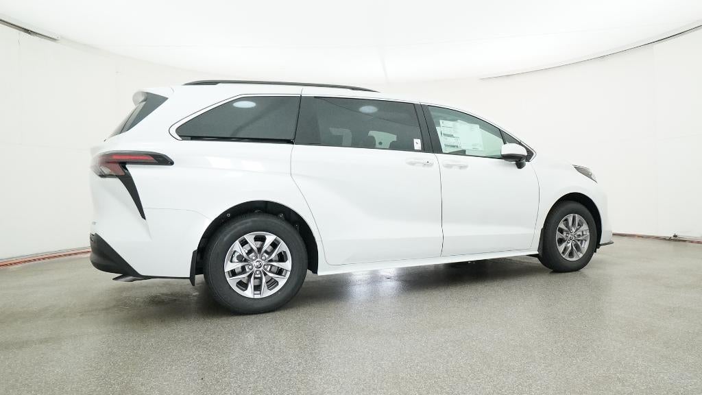 2026 Toyota Sienna XLE 7 Passenger