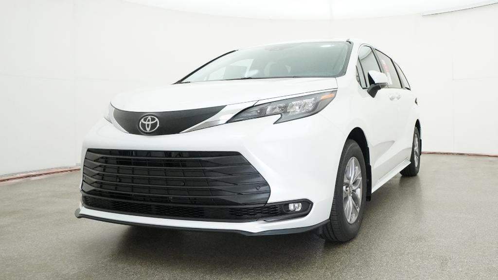2026 Toyota Sienna XLE 7 Passenger