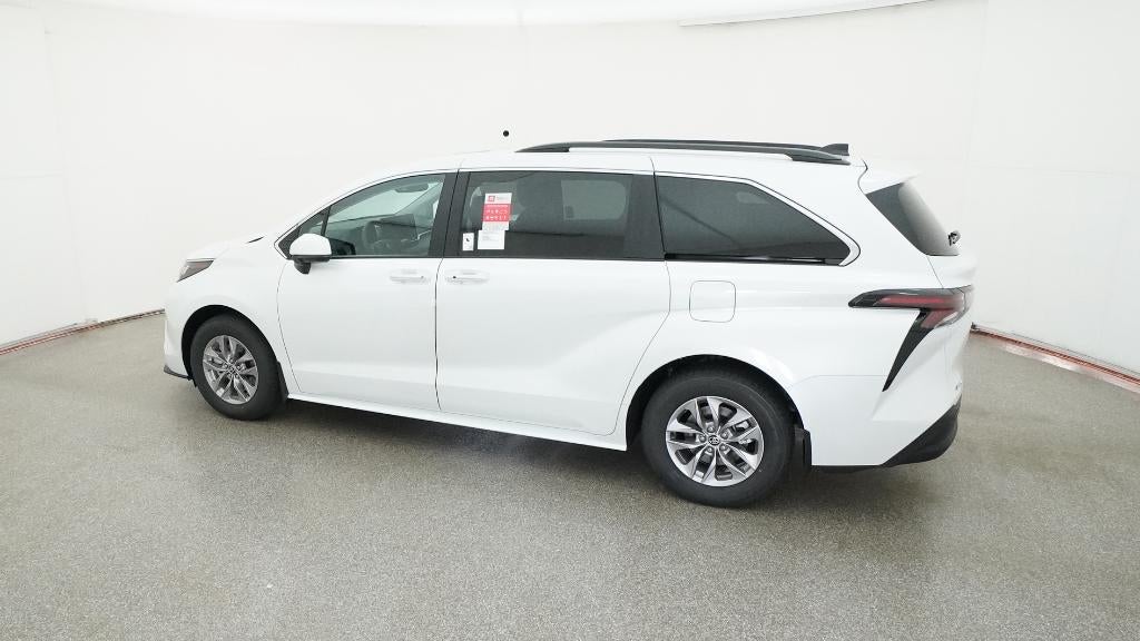 2026 Toyota Sienna XLE 7 Passenger