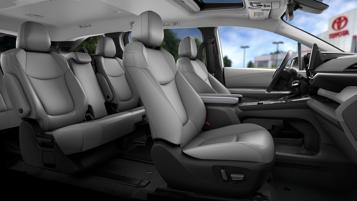 2026 Toyota Sienna XLE 8 Passenger