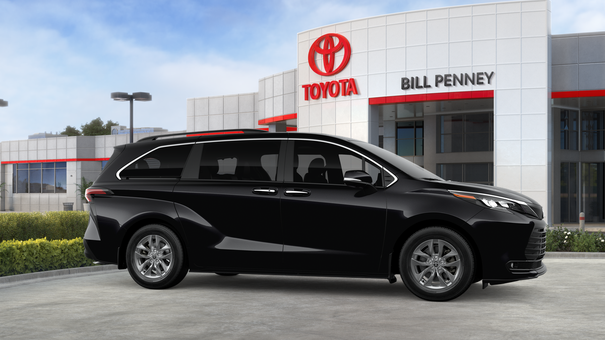 2026 Toyota Sienna XLE 8 Passenger