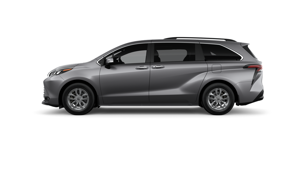 2026 Toyota Sienna XLE 8 Passenger