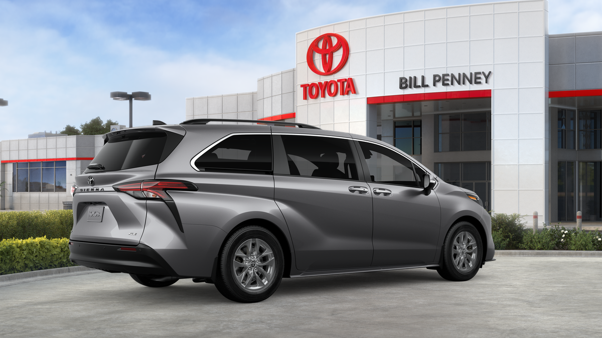 2026 Toyota Sienna XLE 8 Passenger