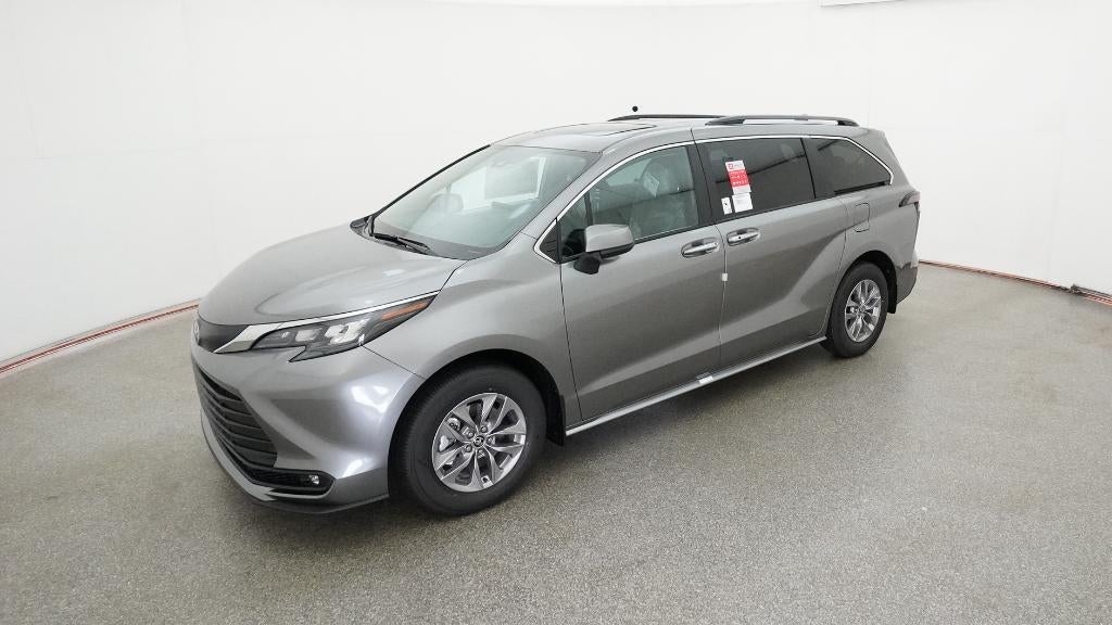 2026 Toyota Sienna XLE 8 Passenger