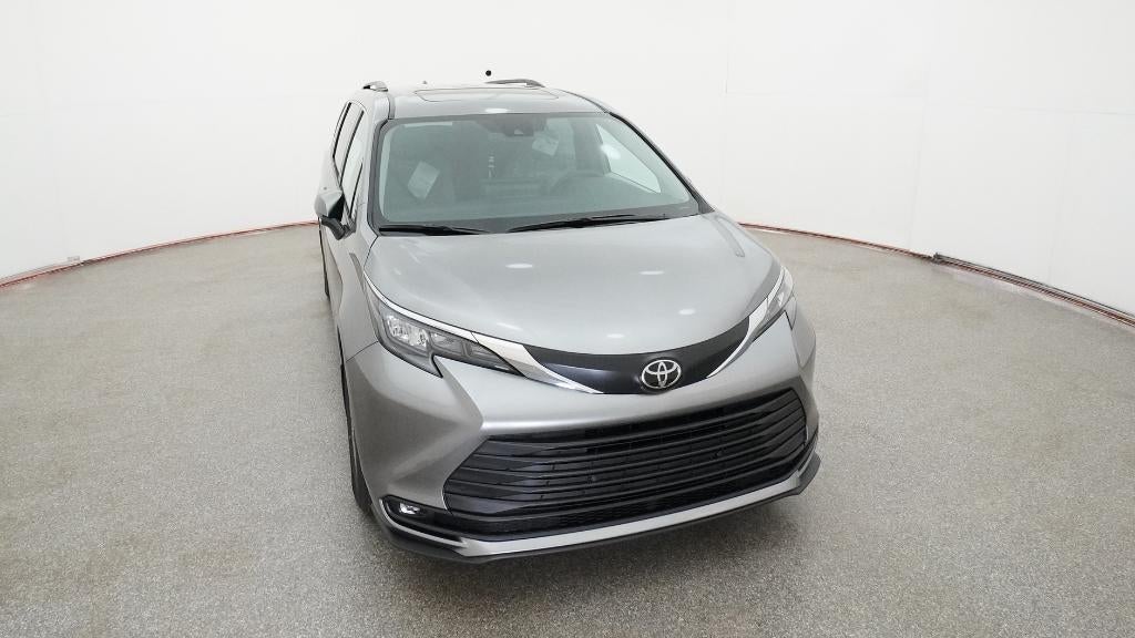 2026 Toyota Sienna XLE 8 Passenger