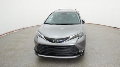 2026 Toyota Sienna XLE 8 Passenger