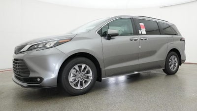 2026 Toyota Sienna XLE 8 Passenger