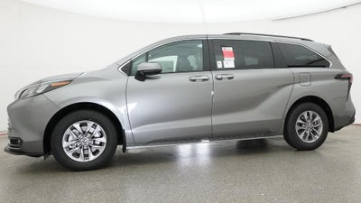 2026 Toyota Sienna XLE 8 Passenger