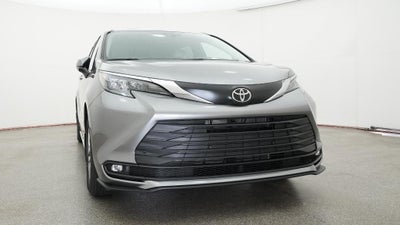 2026 Toyota Sienna XLE 8 Passenger