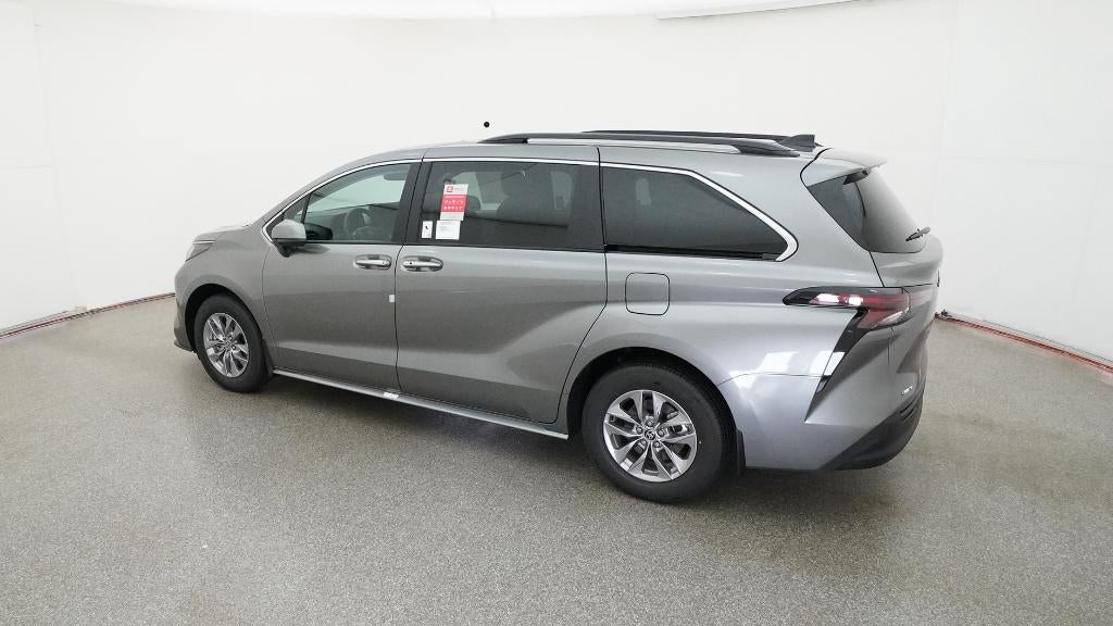 2026 Toyota Sienna XLE 8 Passenger