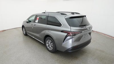 2026 Toyota Sienna XLE 8 Passenger