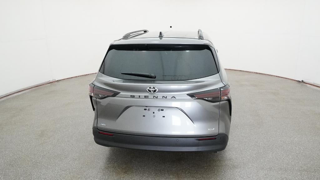 2026 Toyota Sienna XLE 8 Passenger
