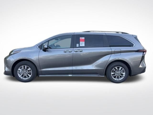 2026 Toyota Sienna XLE 8 Passenger