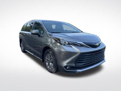 2026 Toyota Sienna XLE 8 Passenger