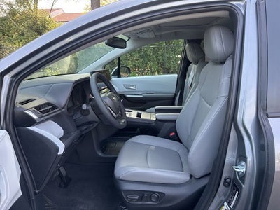 2026 Toyota Sienna XLE 8 Passenger
