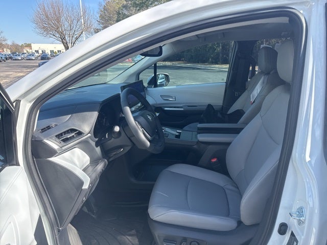 2026 Toyota Sienna XLE 8 Passenger