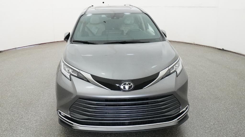 2026 Toyota Sienna Limited 7 Passenger