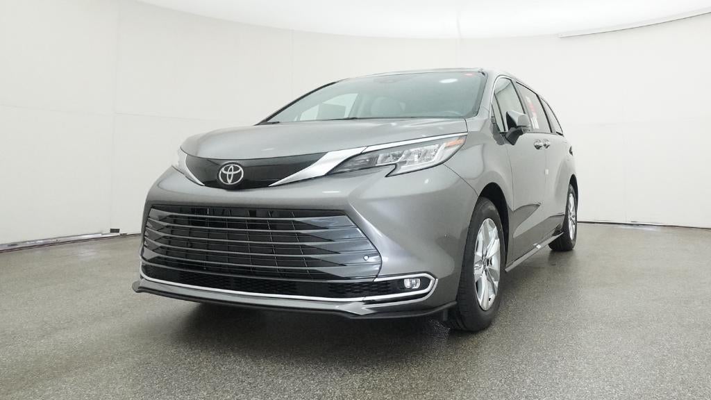 2026 Toyota Sienna Limited 7 Passenger