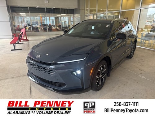 2025 Toyota Crown Signia XLE