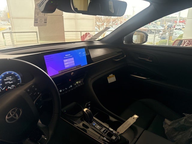 2025 Toyota Crown Signia XLE