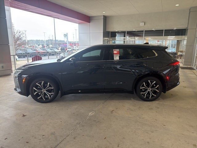 2025 Toyota Crown Signia XLE