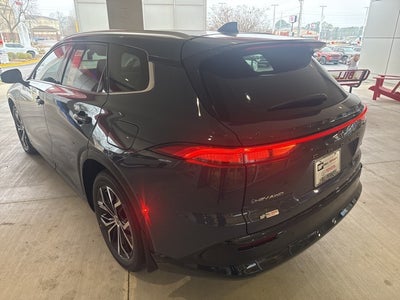 2025 Toyota Crown Signia XLE