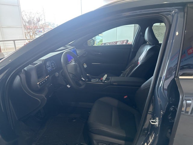 2025 Toyota Crown Signia XLE