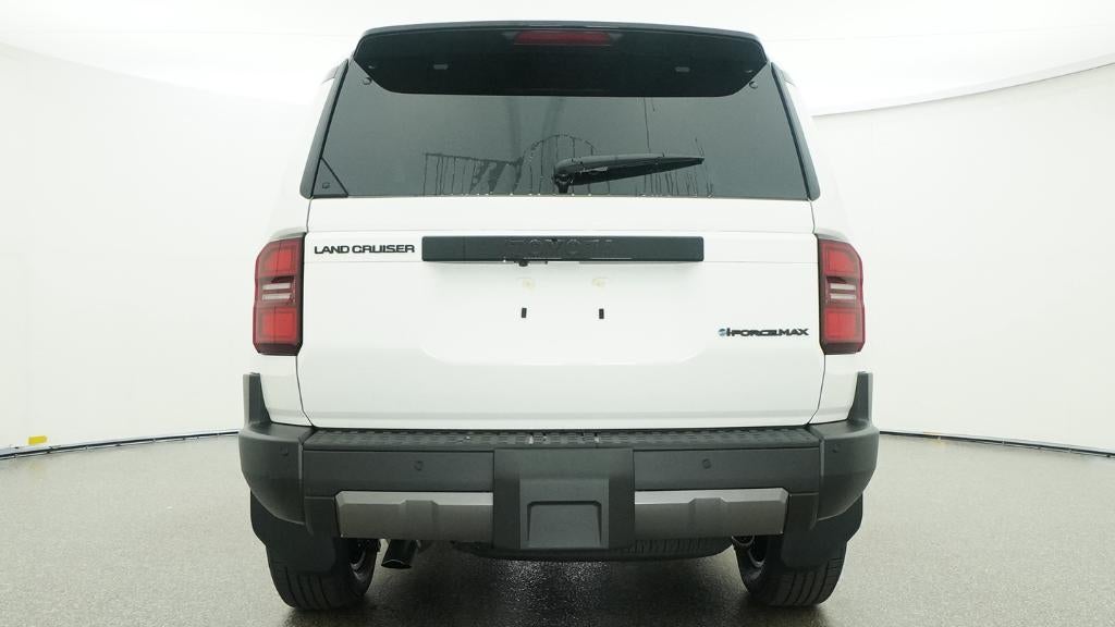 2027 Toyota Land Cruiser Base