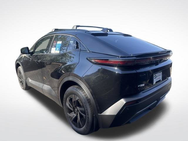 2027 Toyota C-HR SE