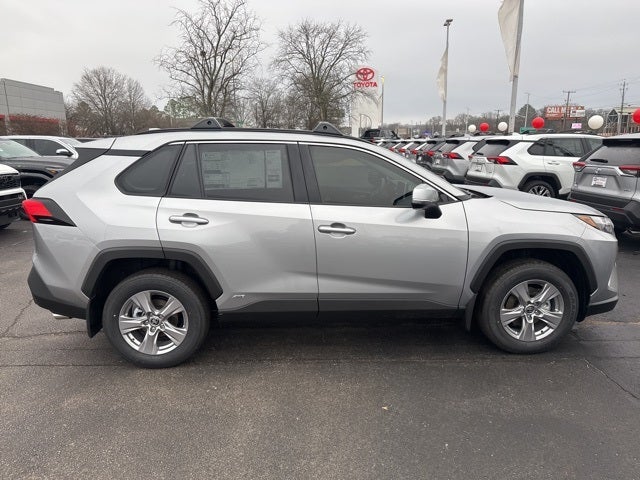 2025 Toyota RAV4 Hybrid XLE