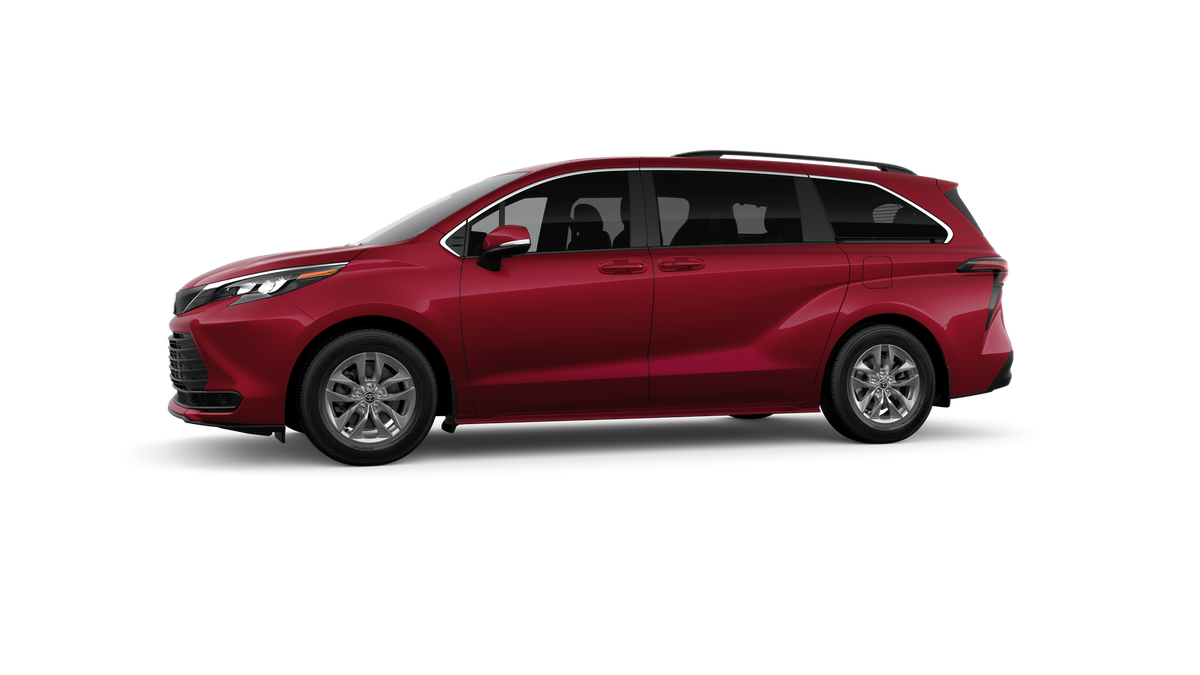 2026 Toyota Sienna LE