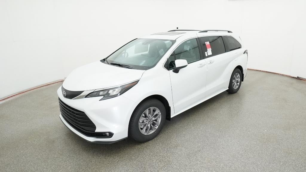 2026 Toyota Sienna XLE