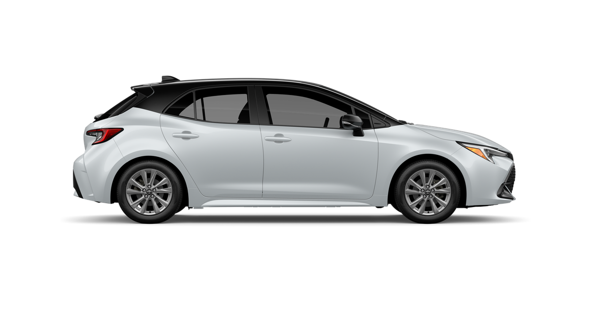 2027 Toyota Corolla Hatchback SE