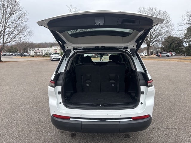 2022 Jeep Grand Cherokee L Laredo