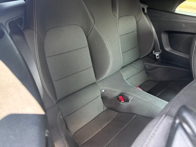 2016 Ford Mustang V6