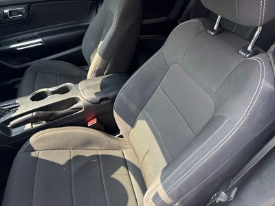2016 Ford Mustang V6
