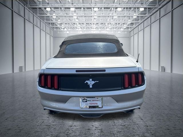 2016 Ford Mustang V6